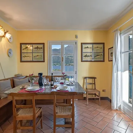 San Siro Sleeps 8 Wifi Villa *