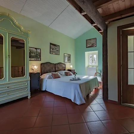 San Siro Sleeps 8 Wifi Villa