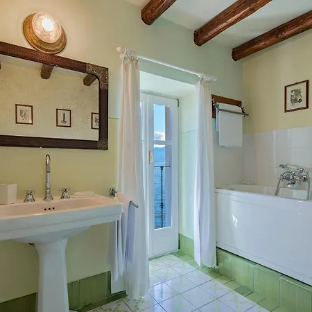 San Siro Sleeps 8 Wifi Villa *